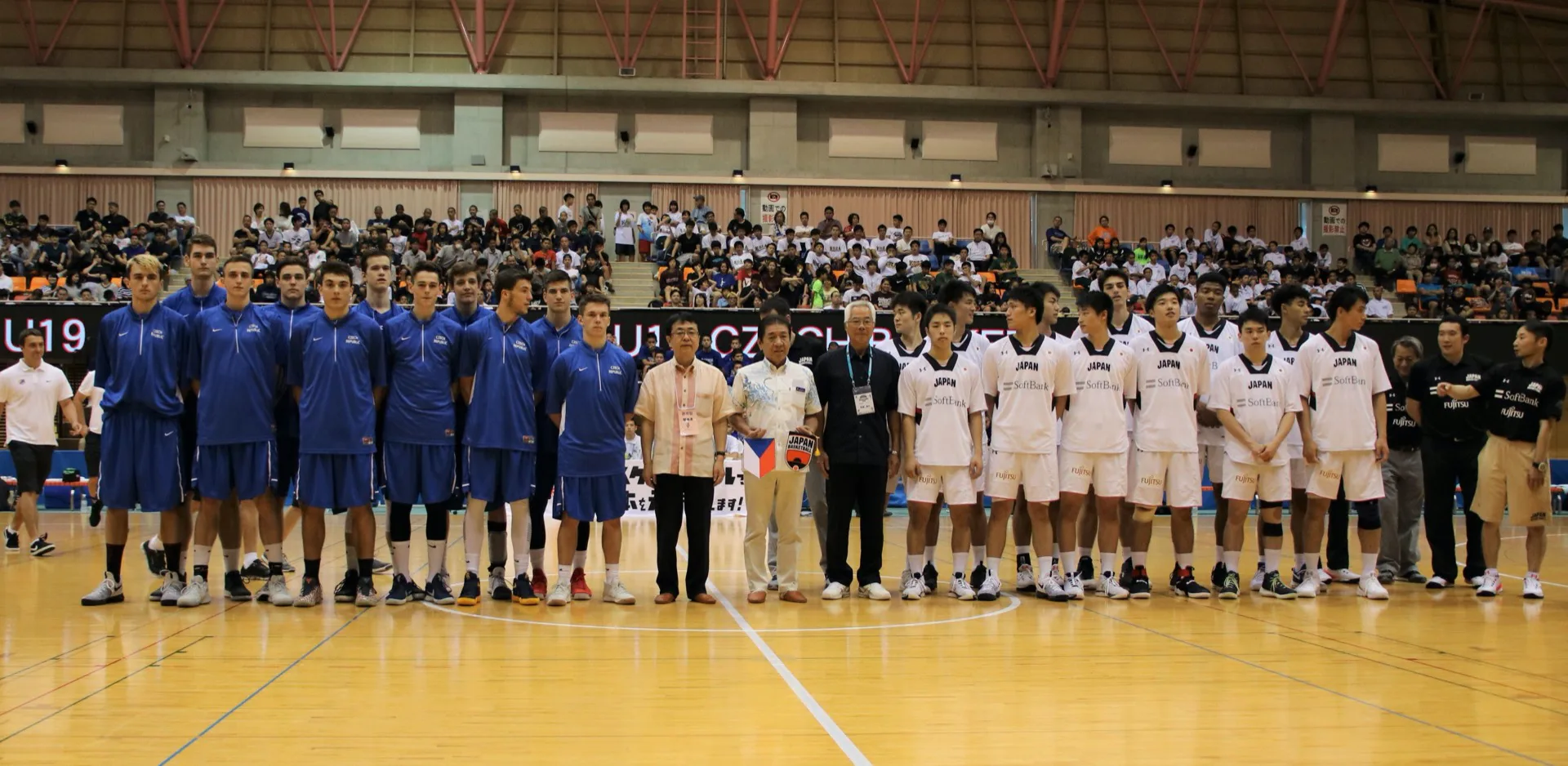 バスケ バスケットボール男子u 19公開練習試合 スポーツコミッション沖縄