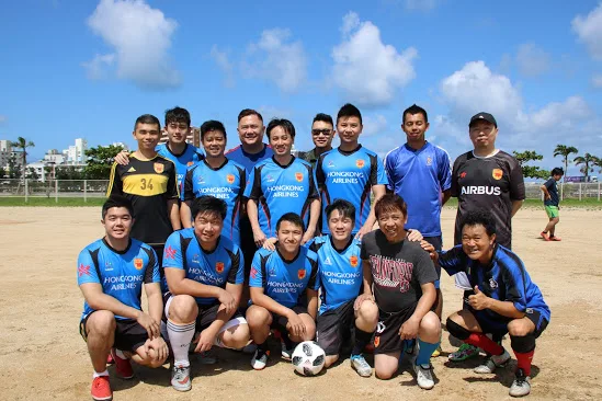 サッカー 香港航空会社サッカーチームvs県庁サッカーチーム フレンドリーマッチ スポーツコミッション沖縄